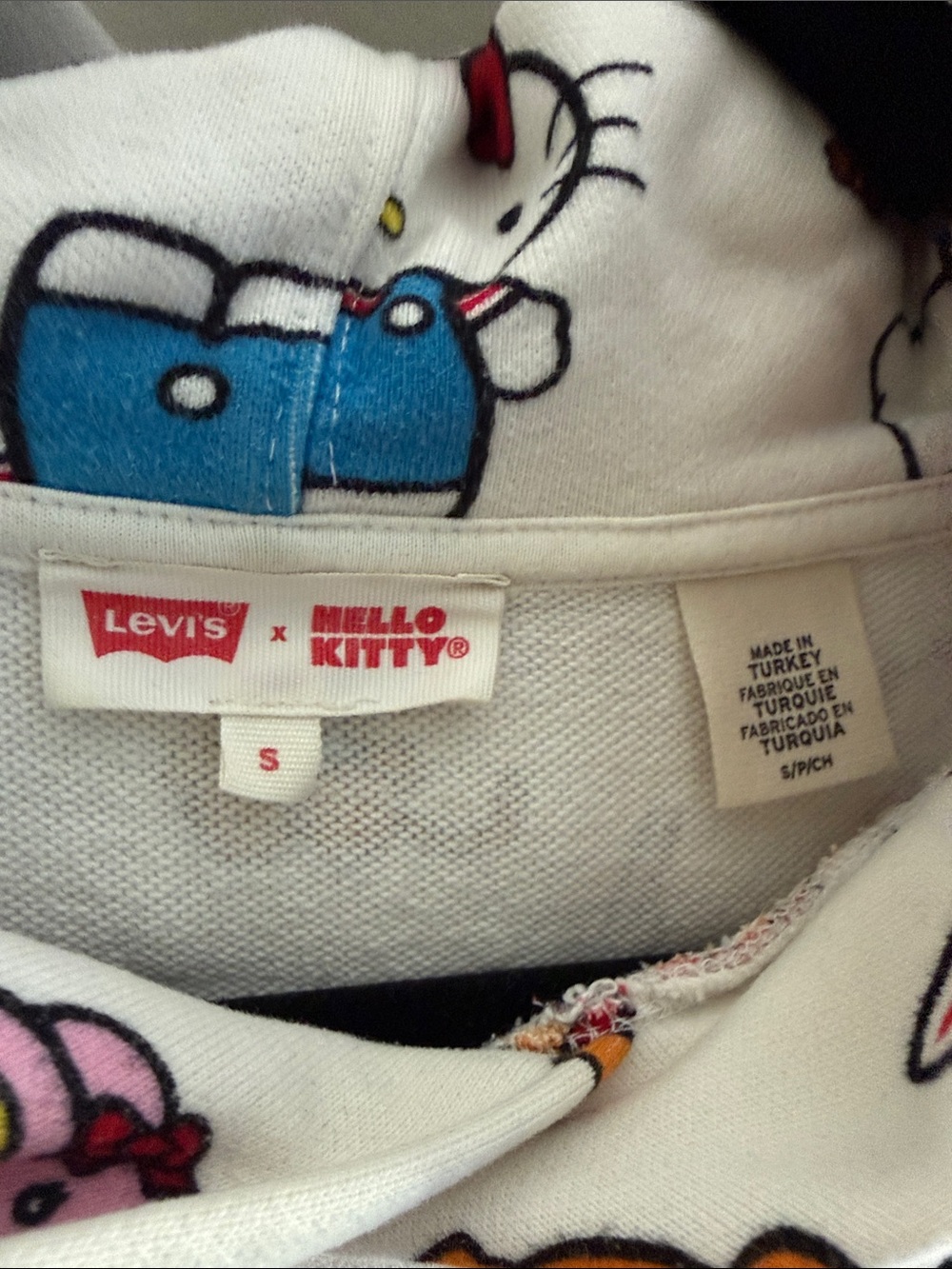 Levi’s x HELLO KITTY collab hoodie limited edition all over print - Picture 2 of 5